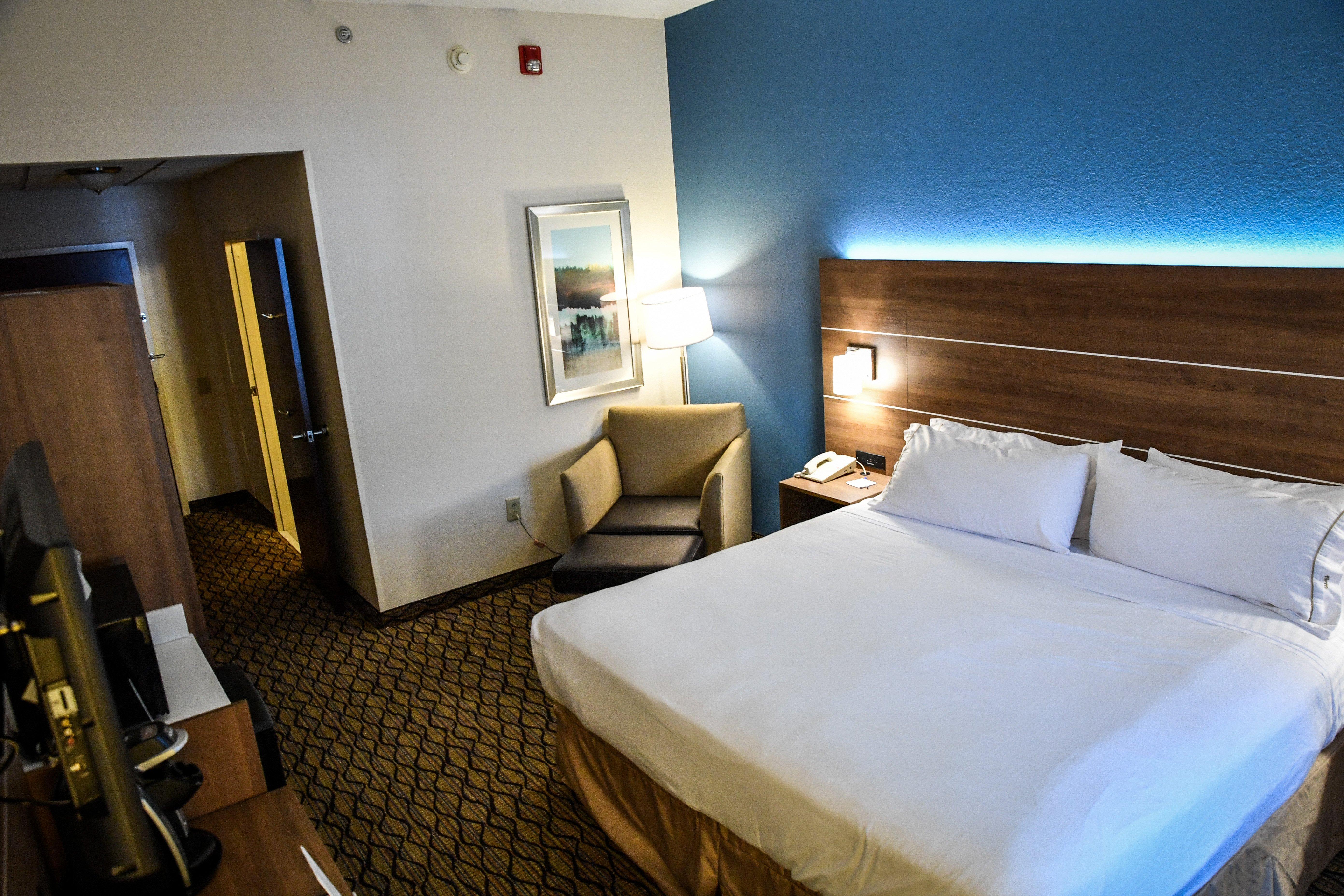 Holiday Inn Express Hotel & Suites - Concord By Ihg Kannapolis Exterior foto