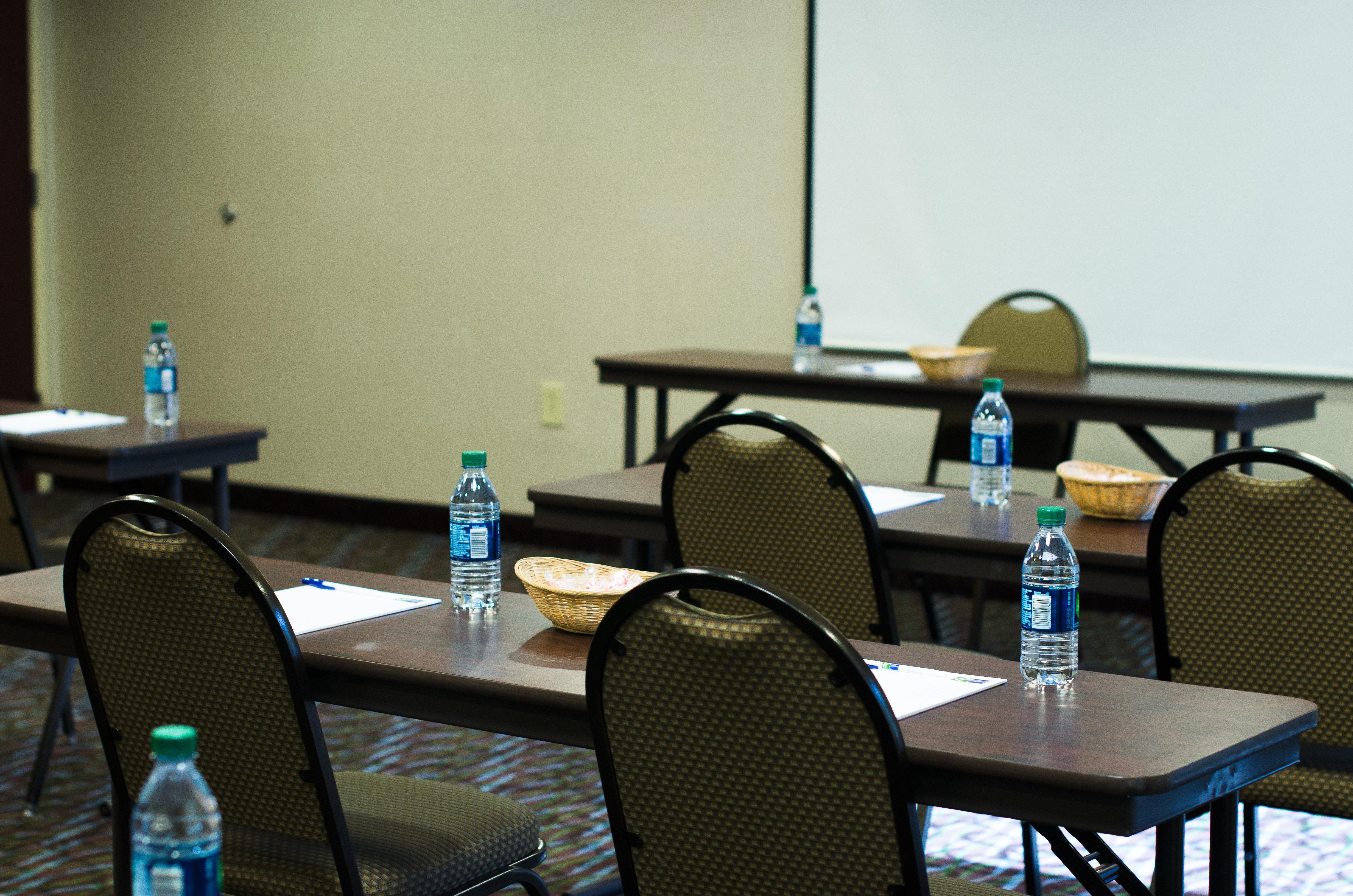 Holiday Inn Express Hotel & Suites - Concord By Ihg Kannapolis Exterior foto