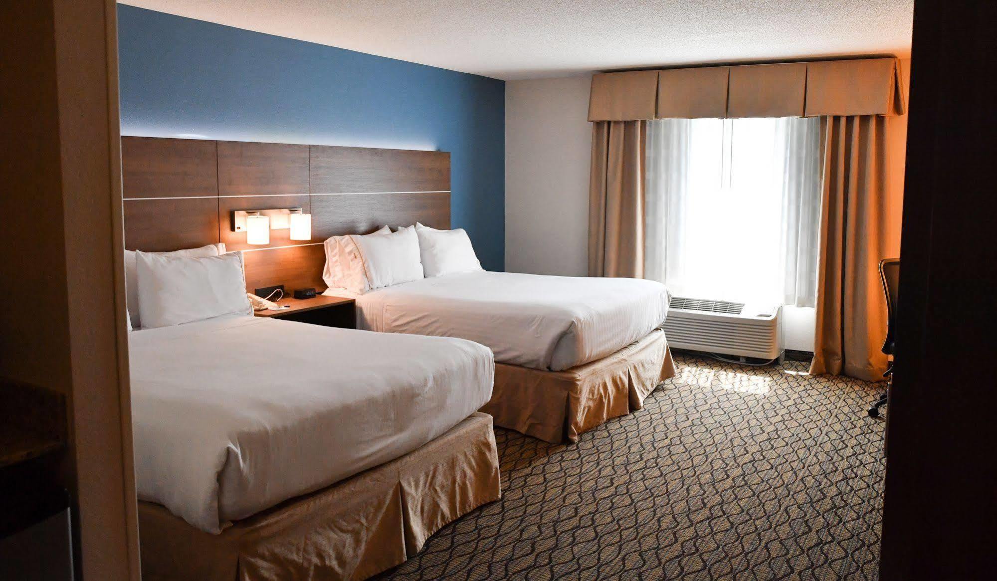 Holiday Inn Express Hotel & Suites - Concord By Ihg Kannapolis Exterior foto